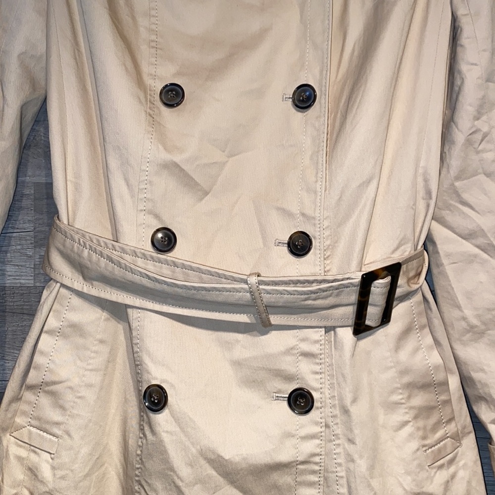 Banana Republic Classic Trench Coat • Size M • Tailored Double-Breasted - Picture 4 of 6